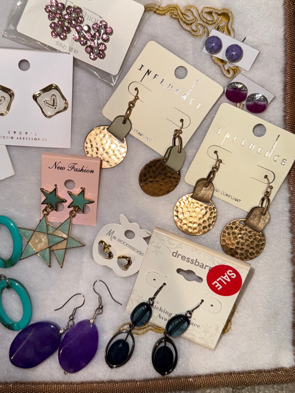 Jewelry bundle! 18 pieces are new & 1 bracelet is pre loved. Resell- keep- gift